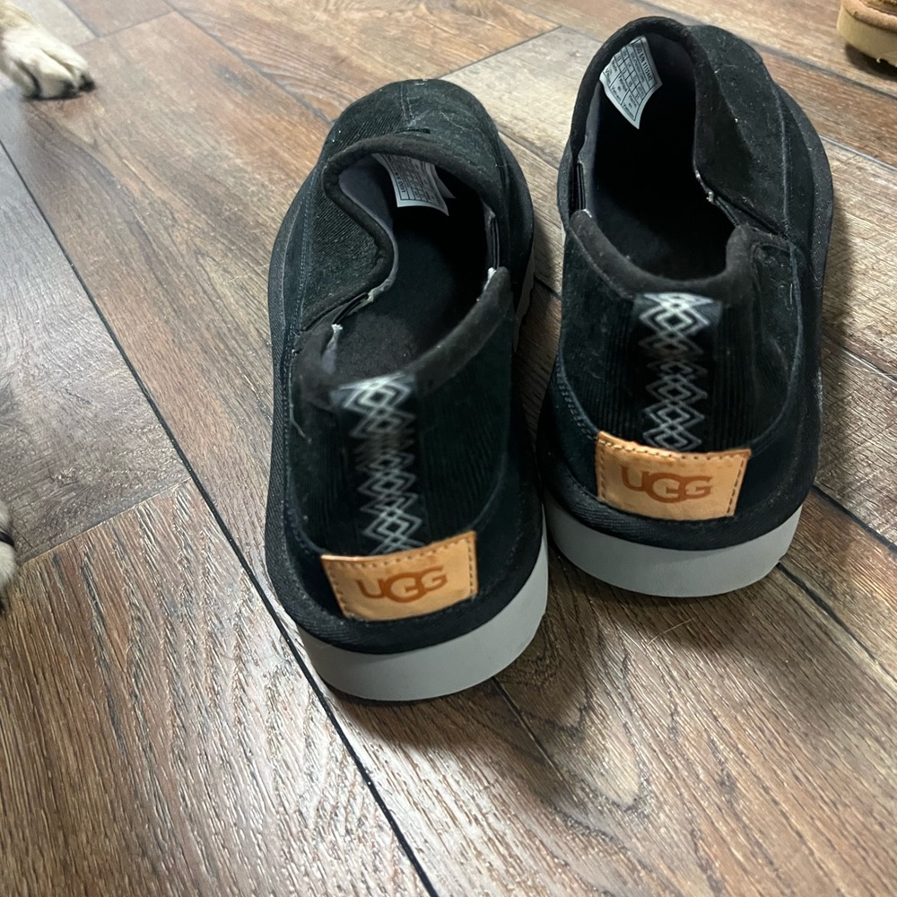 UGG Black Slip-On Loafers with Suede Finish - Picture 3 of 5
